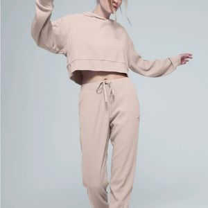 Alo pink sweat set size medium